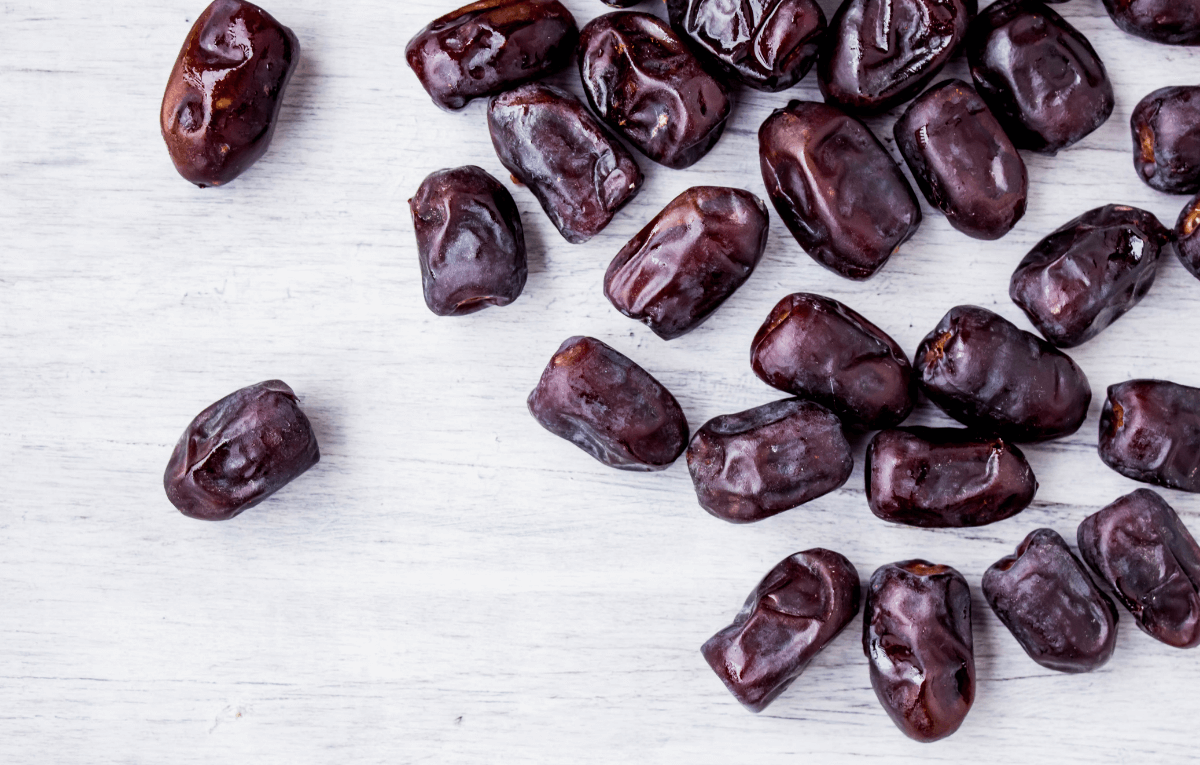 15 Proven Health Benefits of Dates for Men