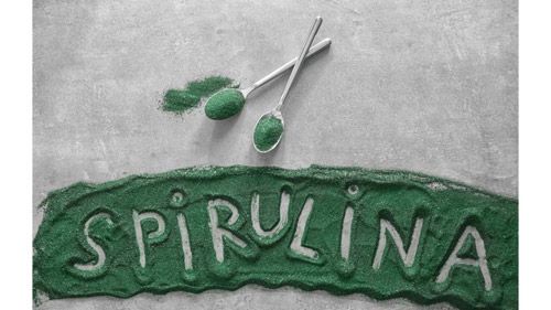 How Spirulina Benefits the Skin