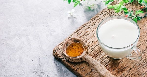 दूध और शहद के फायदे पुरुषों के लिए | Benefits of Milk and Honey for Men in Hindi - Man Matter
